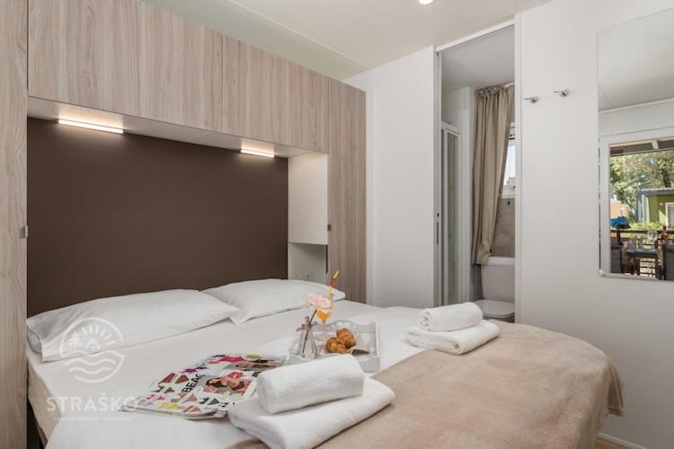 Premium Mobile Home In Novalja Extérieur photo